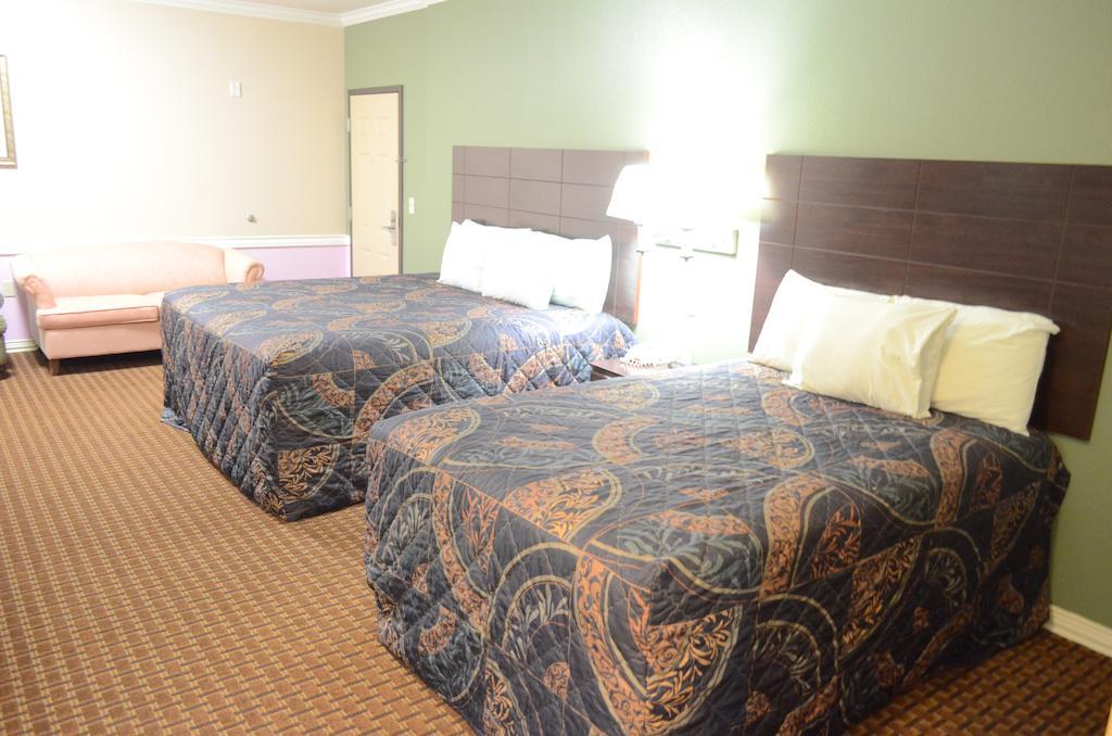 Budget Host Inn & Suites Humble Exterior photo